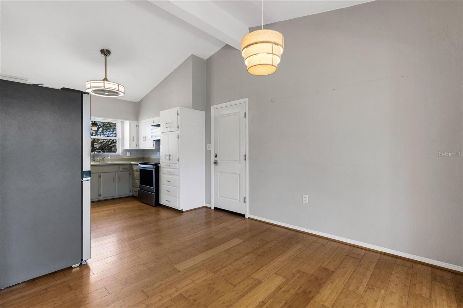 11436 RIDGEWOOD CIR, SEMINOLE, FL, 33772