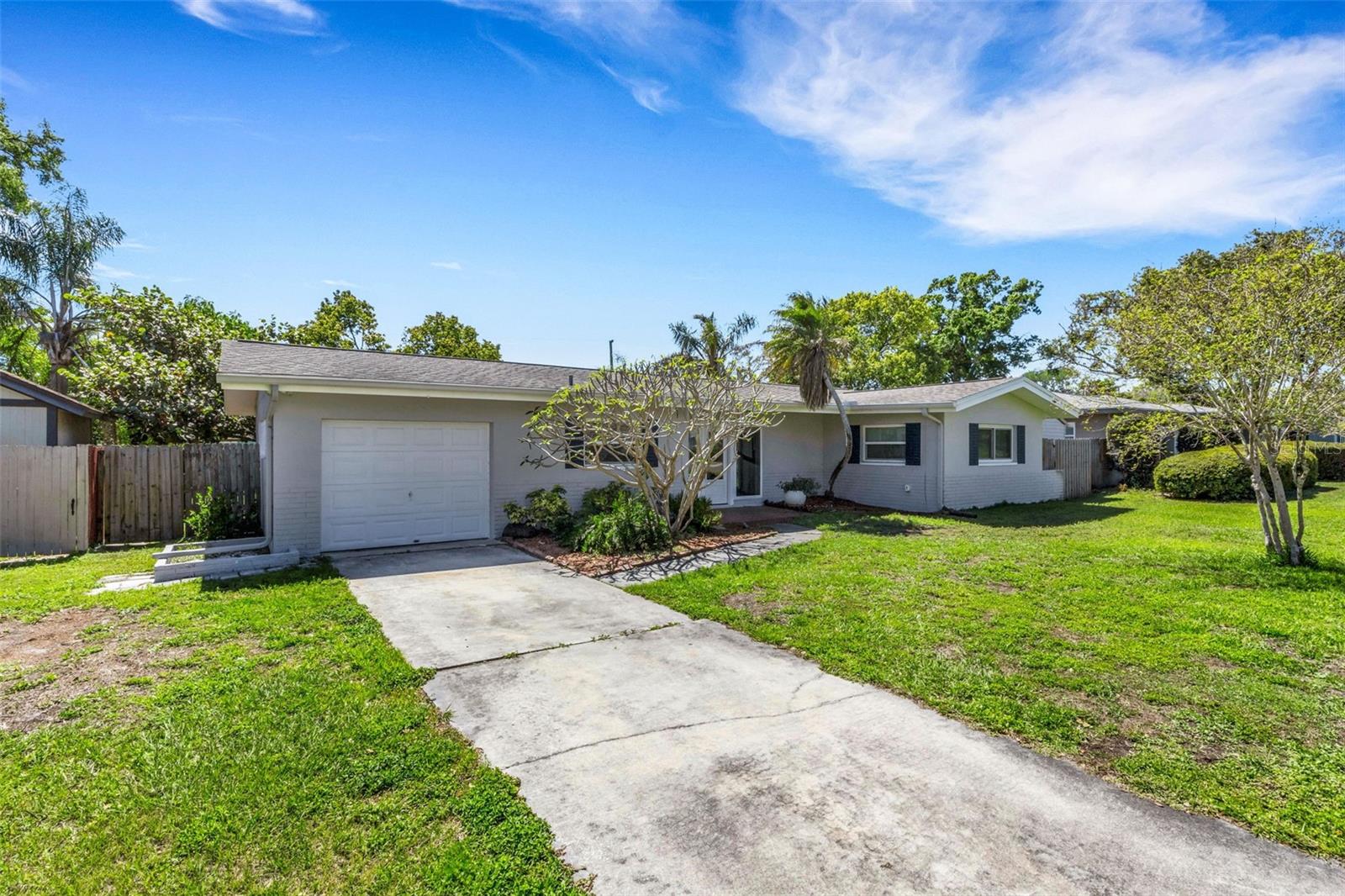 11436 RIDGEWOOD CIR, SEMINOLE, FL, 33772