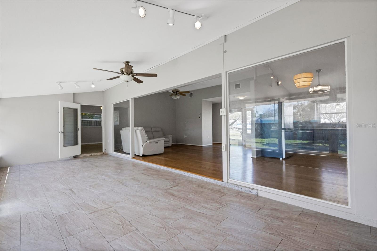 11436 RIDGEWOOD CIR, SEMINOLE, FL, 33772