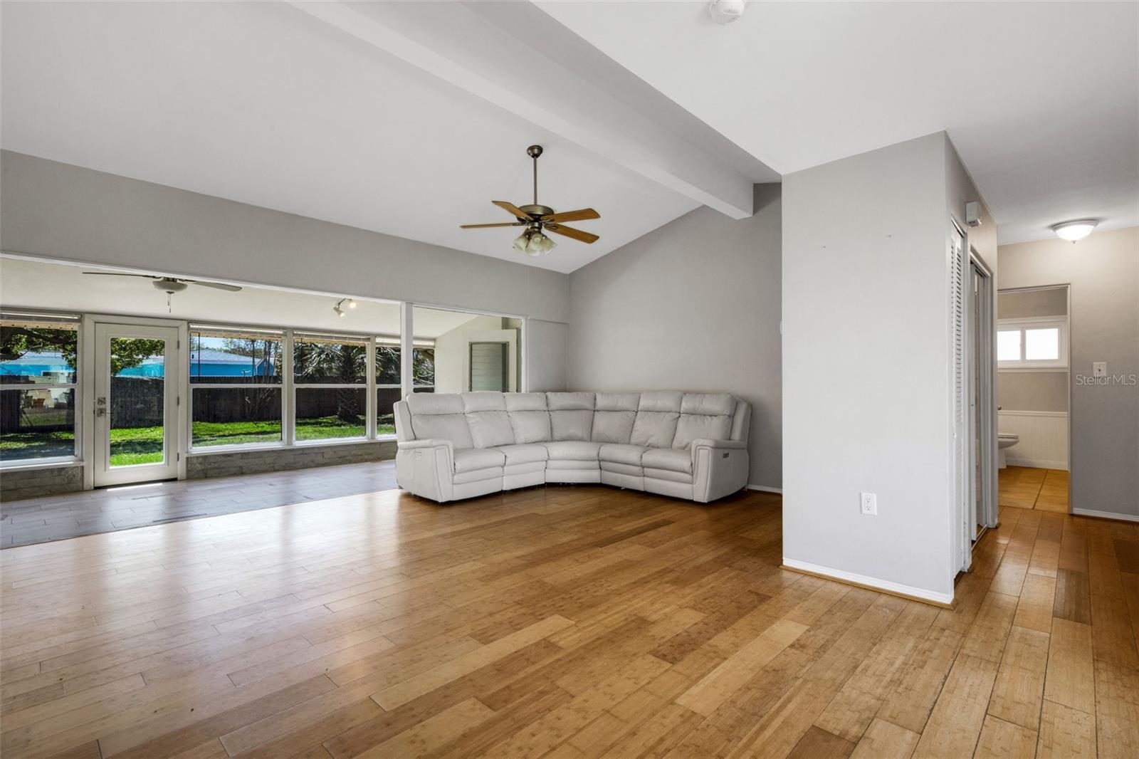 11436 RIDGEWOOD CIR, SEMINOLE, FL, 33772