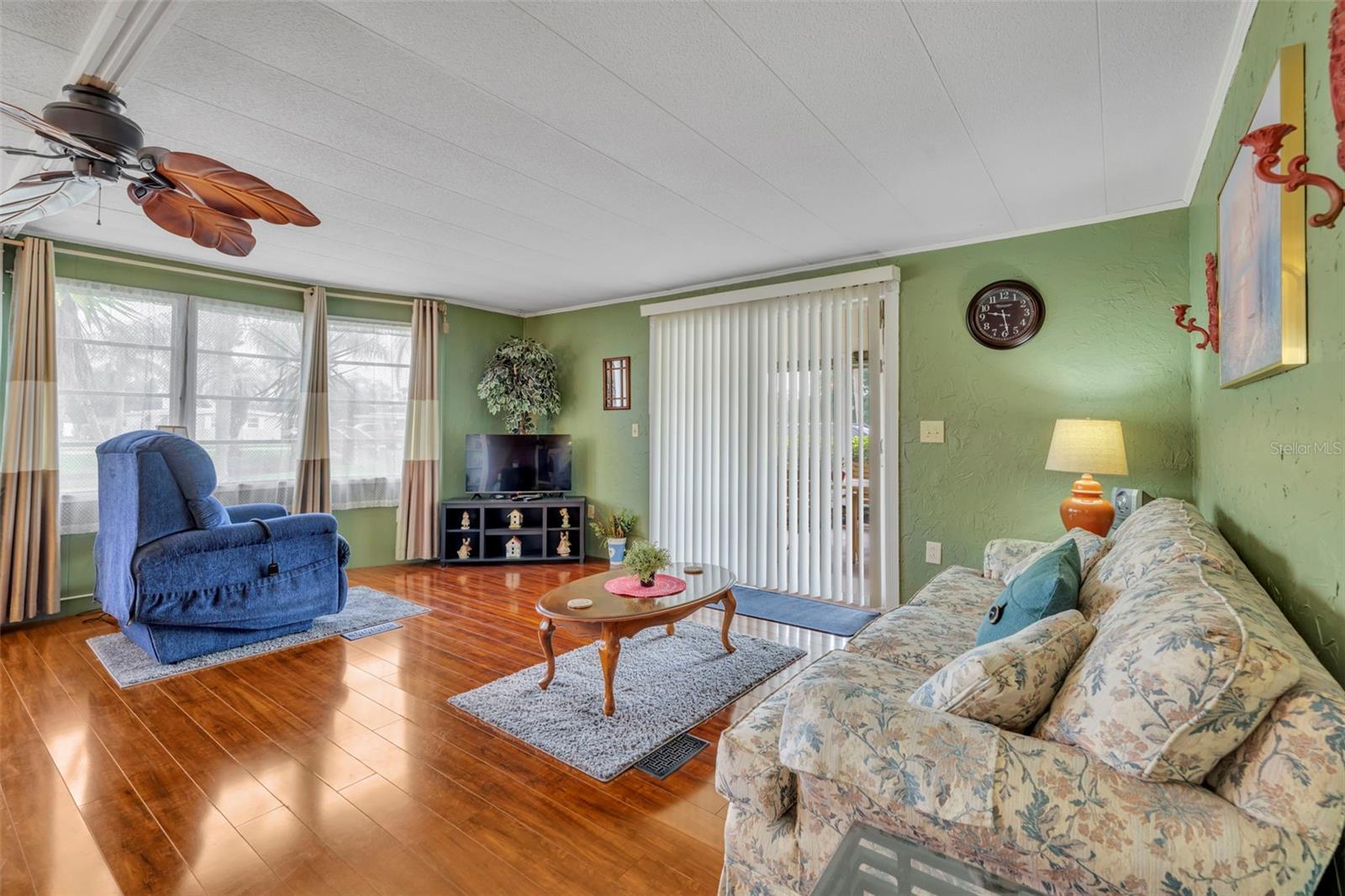 104 DIAMOND HEAD DR, LEESBURG, FL, 34788