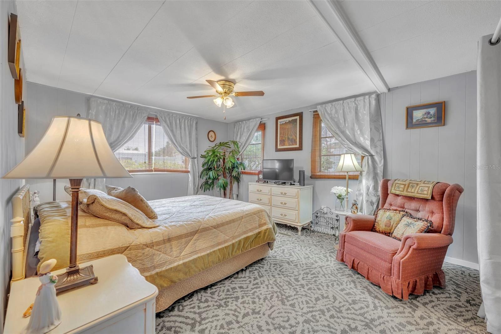 104 DIAMOND HEAD DR, LEESBURG, FL, 34788