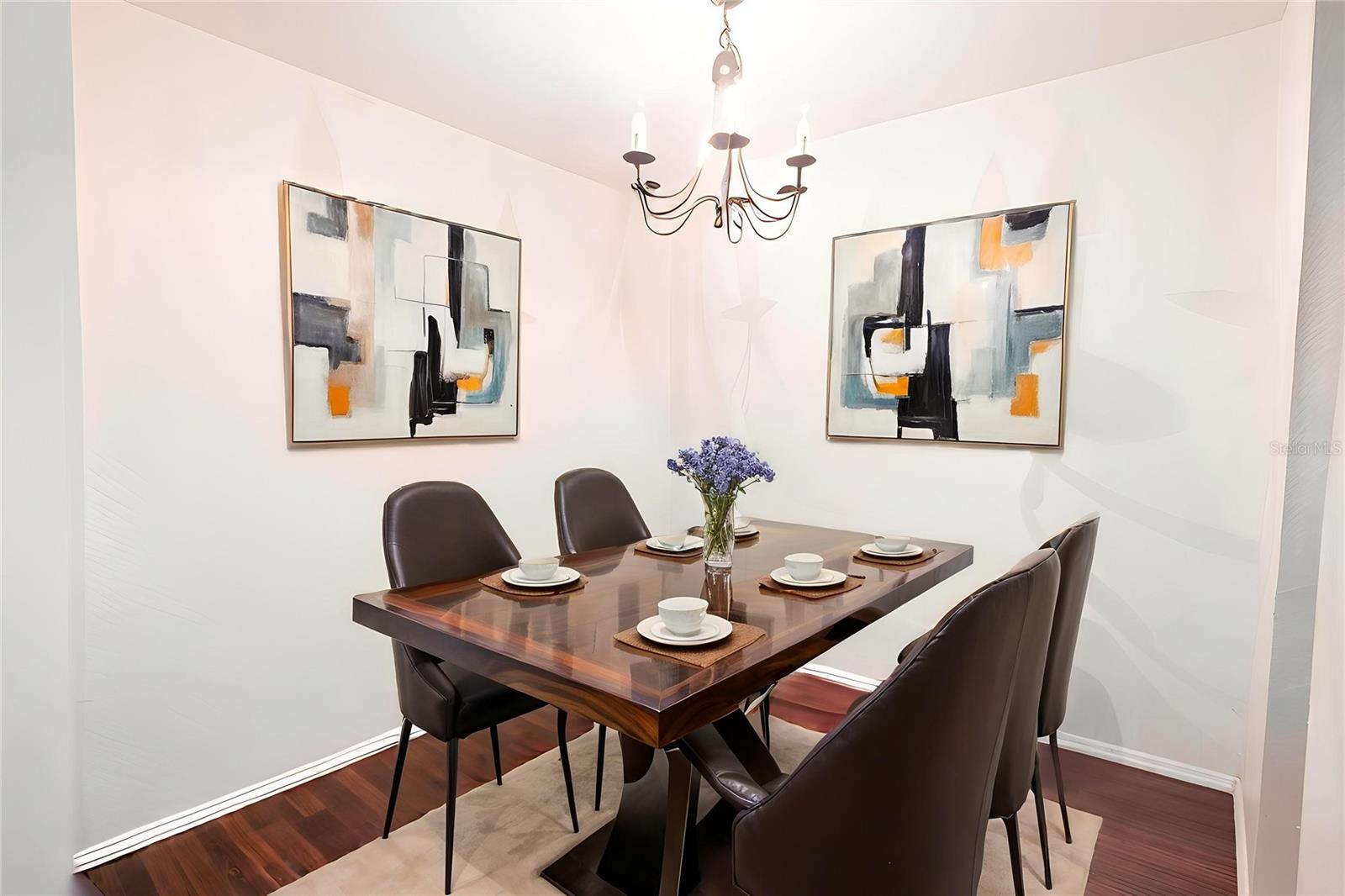 Dining room virtual staged