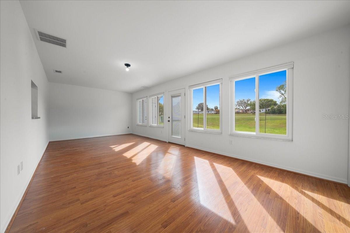 936 ORCHID ST, LADY LAKE, FL, 32159