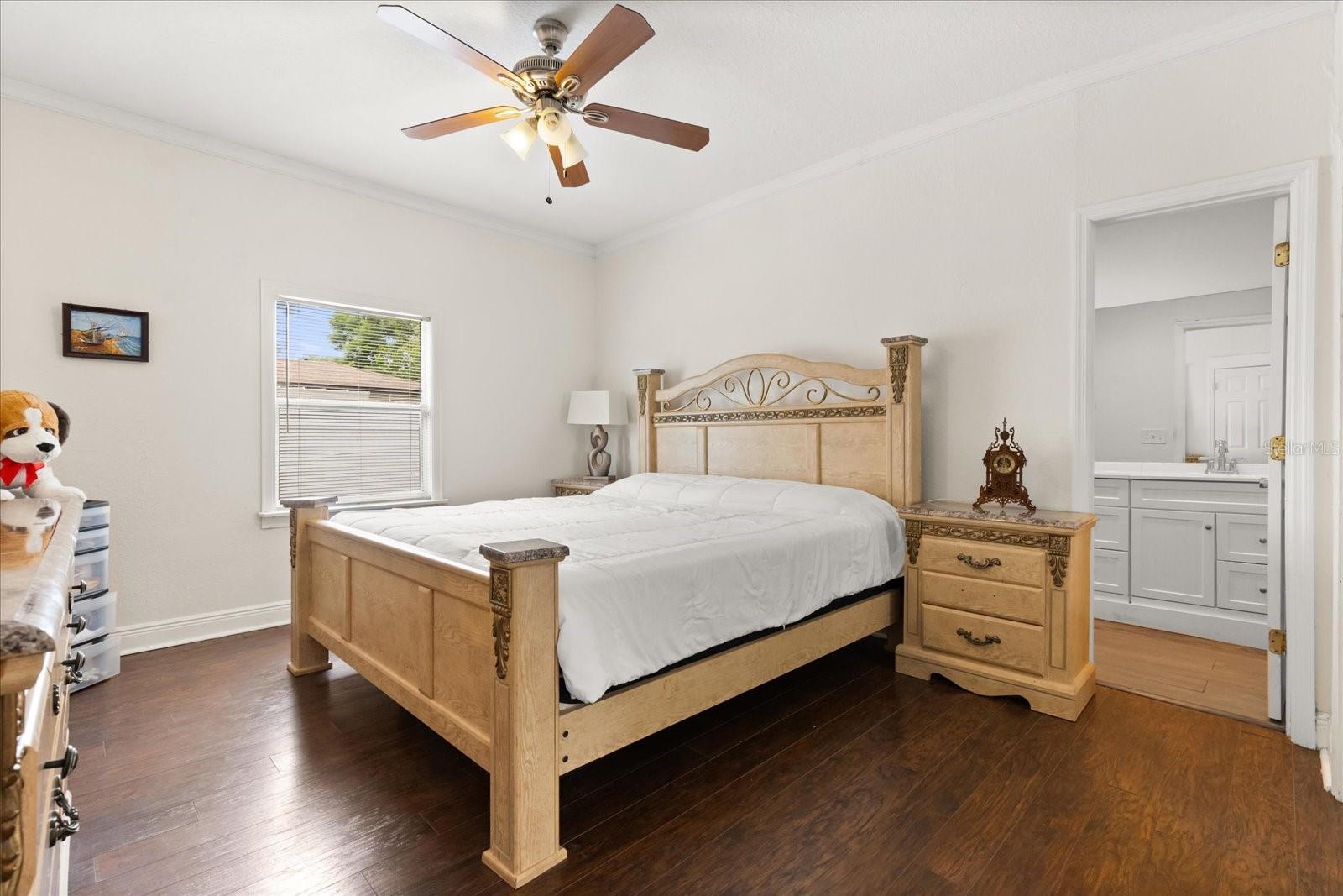 6908 N OREGON AVE, TAMPA, FL, 33604
