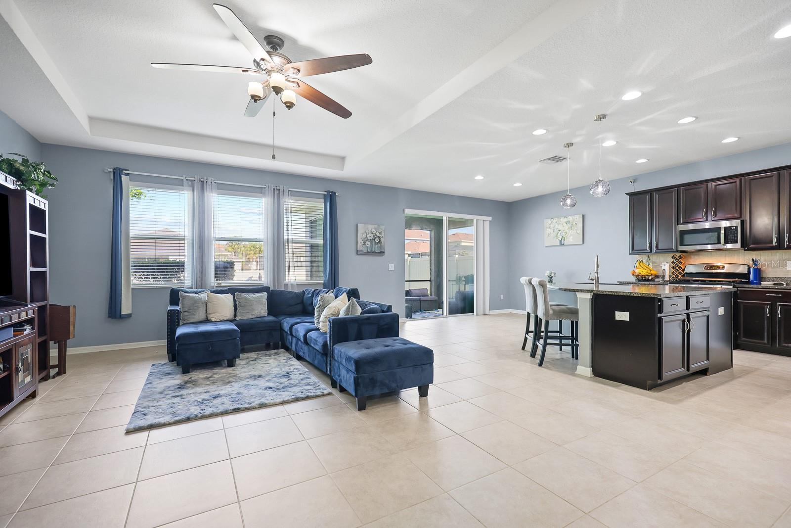 11204 COVENTRY GROVE CIR, LITHIA, FL, 33547