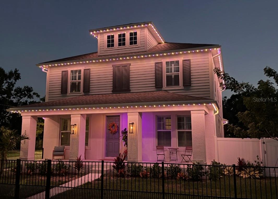 Custom Jelly Fish Lights with hundreds of variations to pick from.