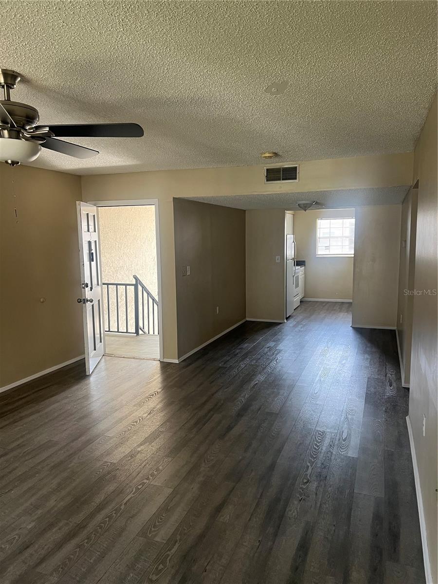 14470 REUTER STRASSE CIR #405, TAMPA, FL, 33613