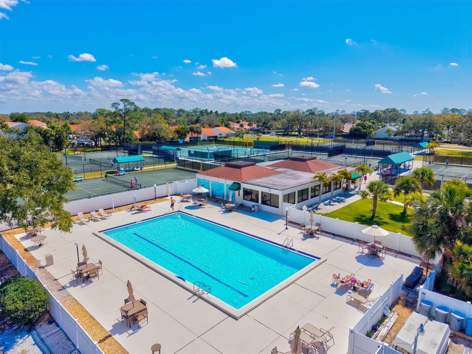 7305 LINKS CT, SARASOTA, FL, 34243