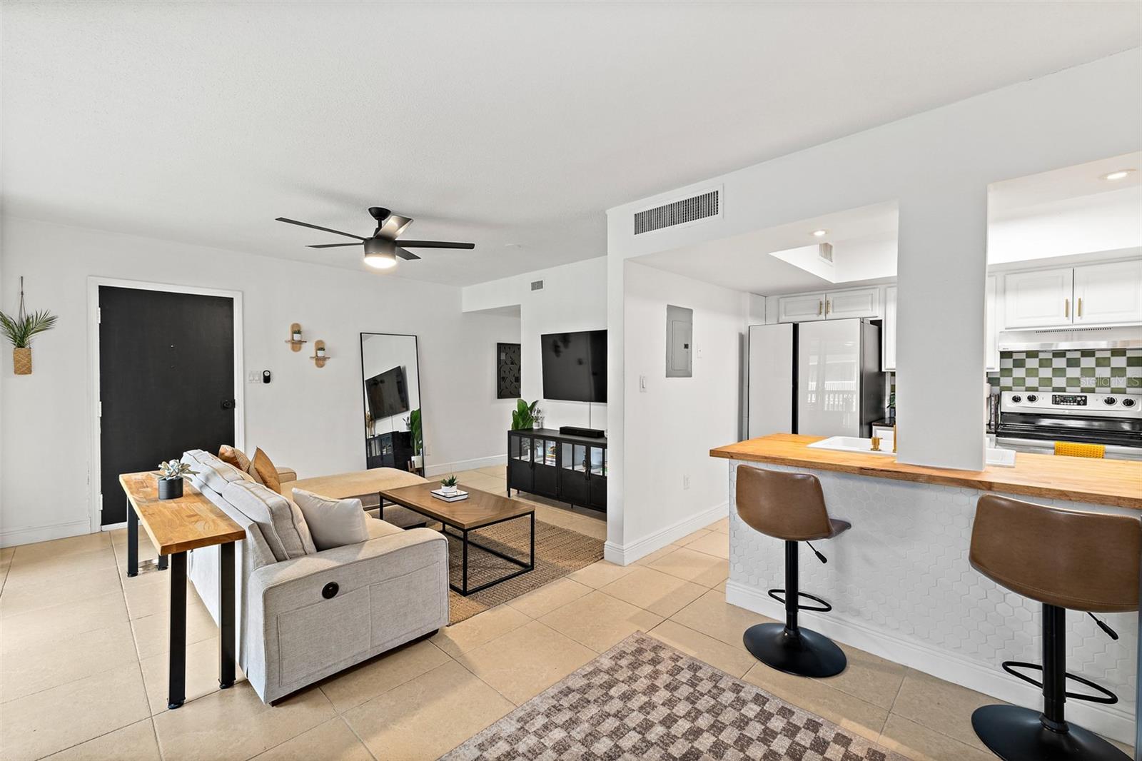 250 N BANANA RIVER DR #A4, MERRITT ISLAND, FL, 32952