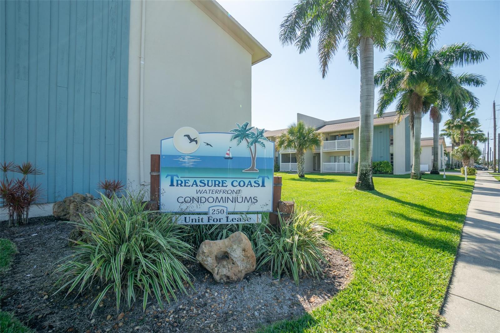 250 N BANANA RIVER DR #A4, MERRITT ISLAND, FL, 32952