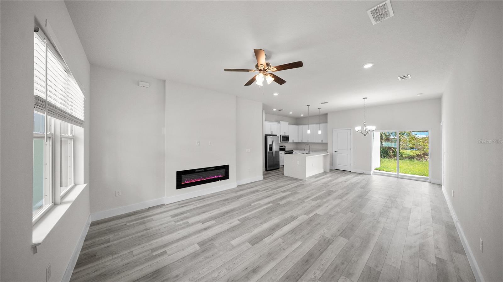 18097 COCHRAN BLVD, PORT CHARLOTTE, FL, 33948