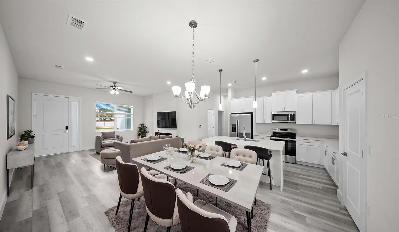 18097 COCHRAN BLVD, PORT CHARLOTTE, FL, 33948