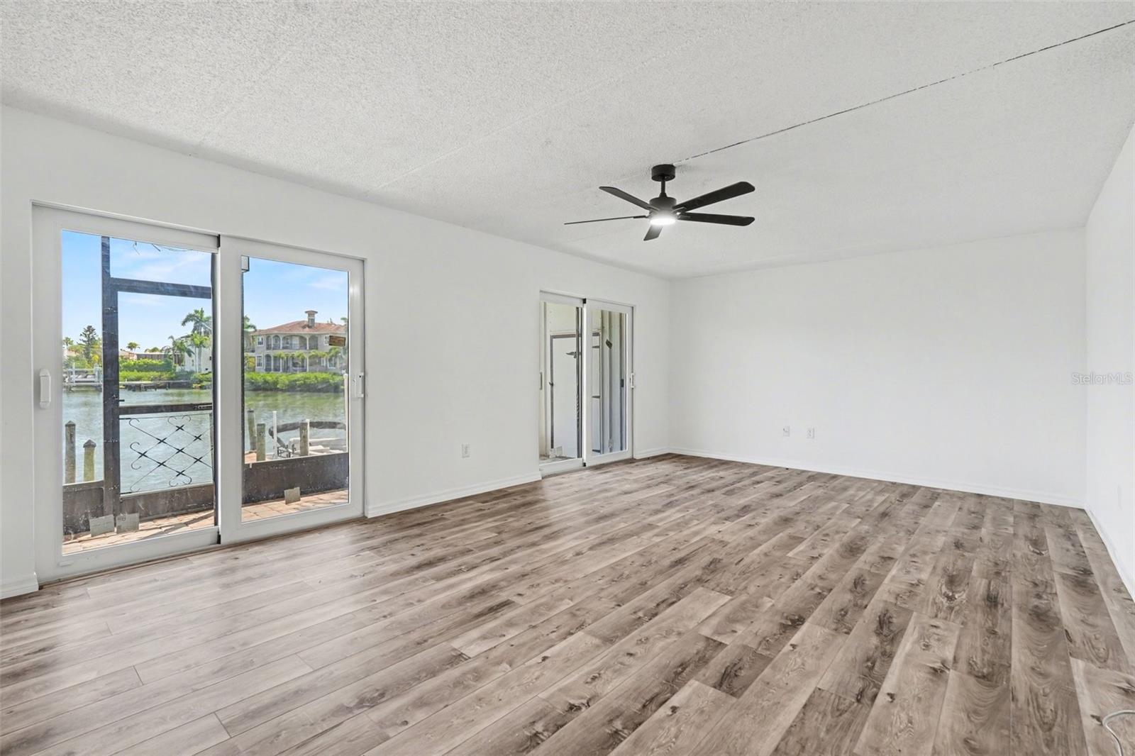 8828 BAY POINTE DR #104, TAMPA, FL, 33615