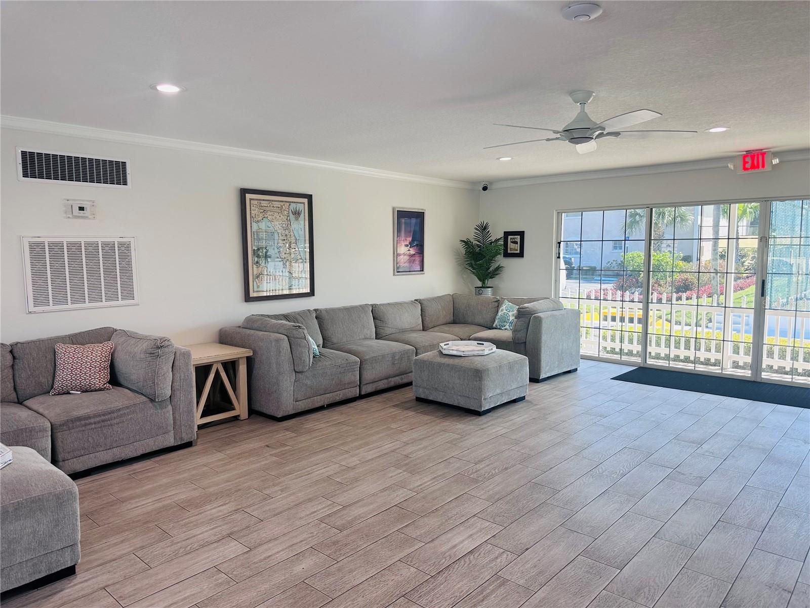 8828 BAY POINTE DR #104, TAMPA, FL, 33615