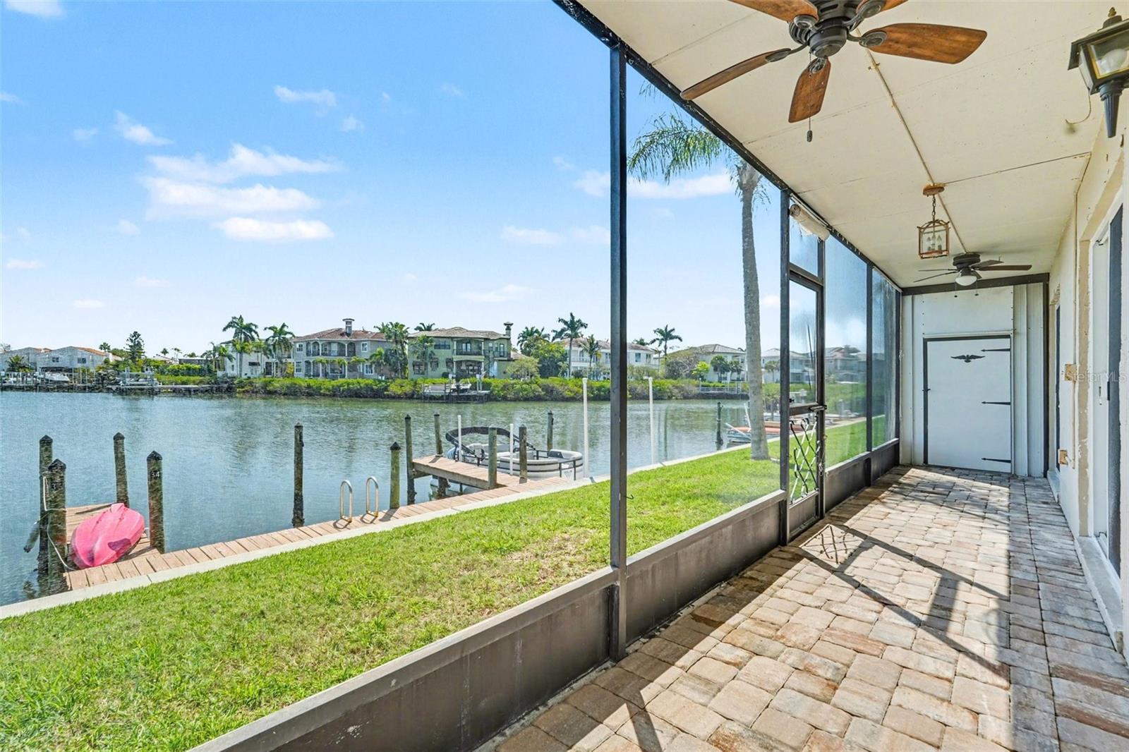 8828 BAY POINTE DR #104, TAMPA, FL, 33615