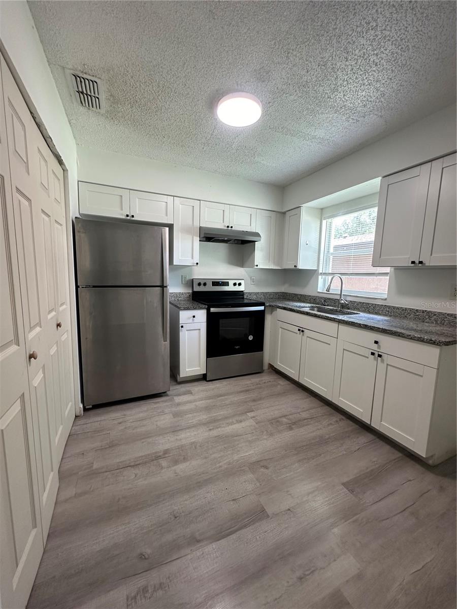 704 SUNSET AVE #B, AUBURNDALE, FL, 33823