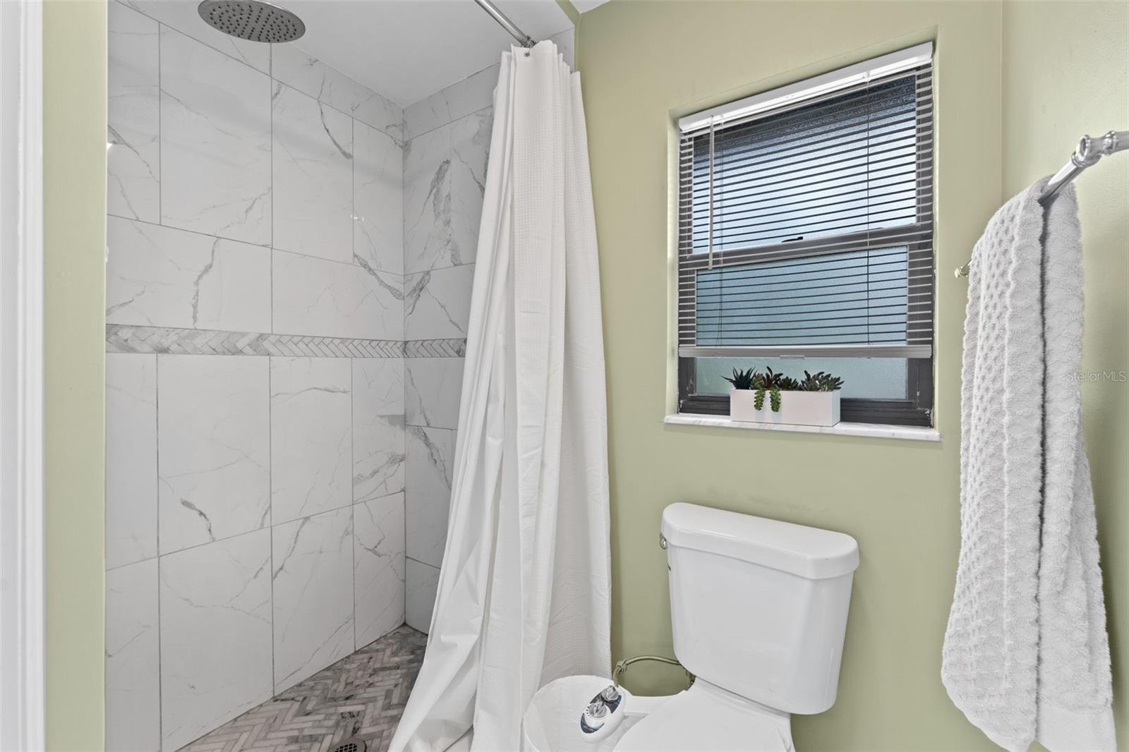 120 QUAKER RIDGE DR, DAYTONA BEACH, FL, 32119