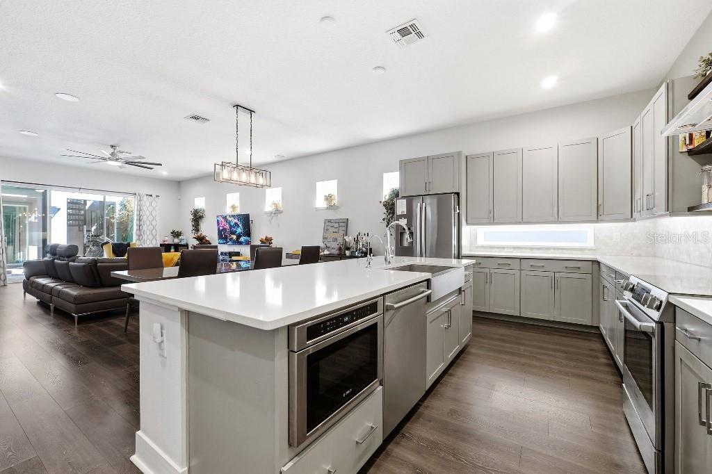 6955 HIGGS ALY, ORLANDO, FL, 32827