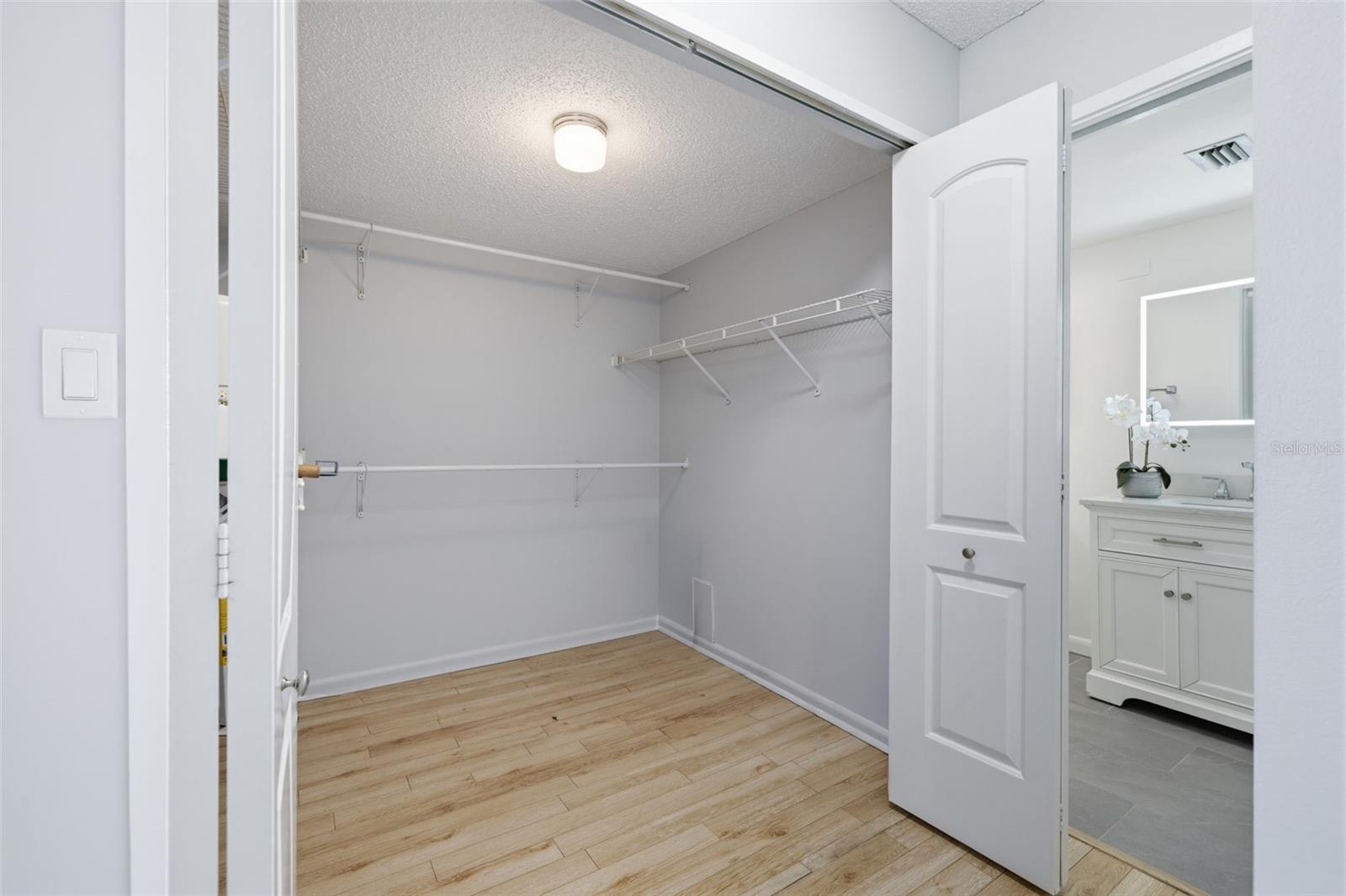 Walk-in closet
