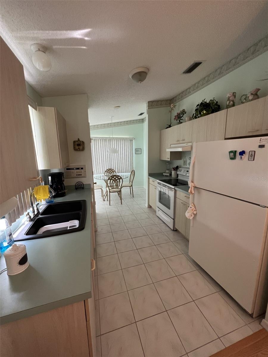 1232 ZAPATA PL, LADY LAKE, FL, 32159