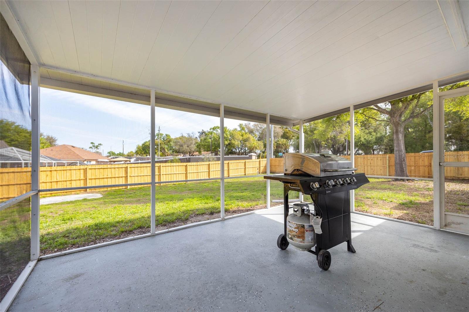 102 W ANGLEWOOD DR, BRANDON, FL, 33511