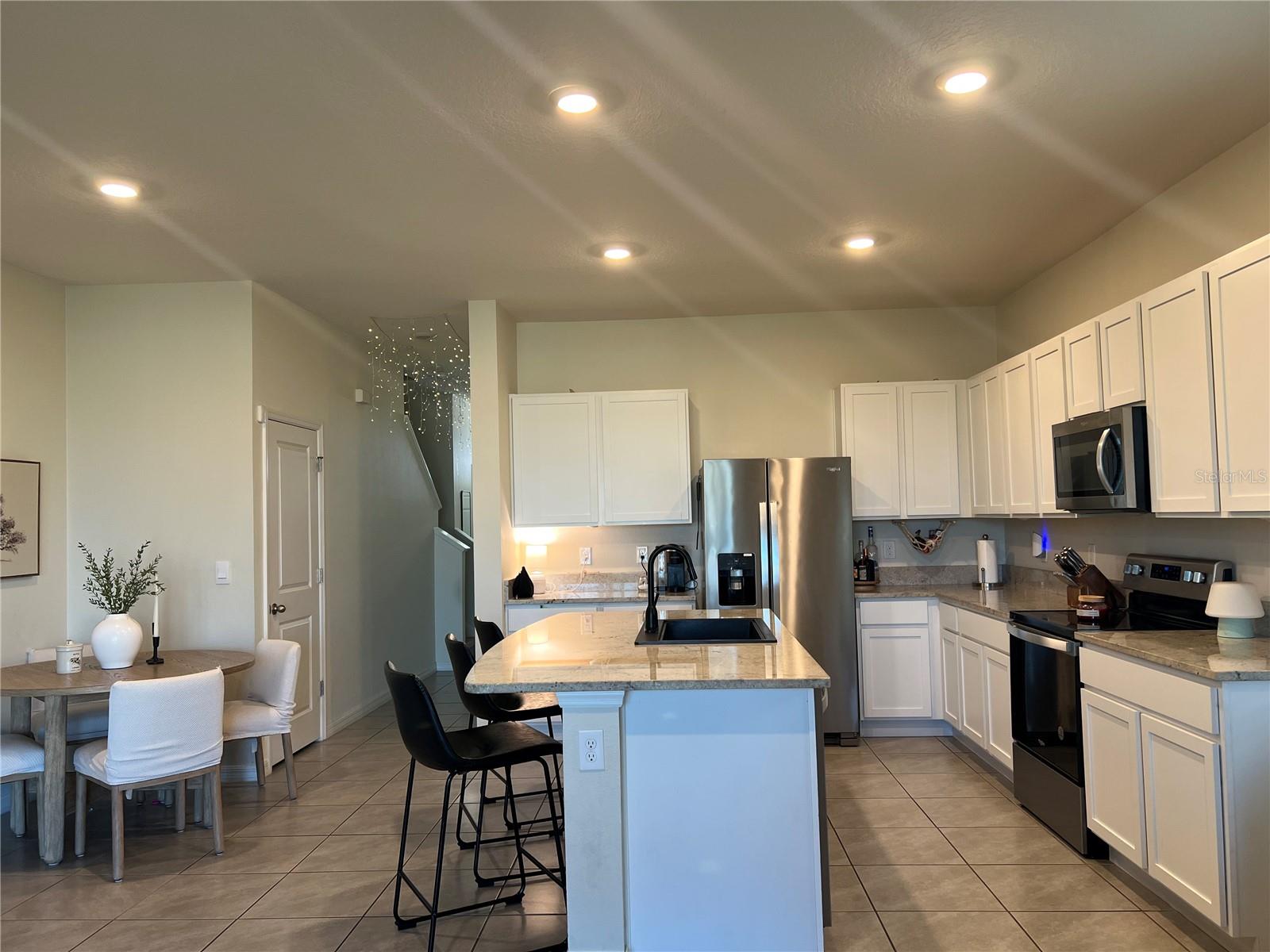 184 MANGROVE SHADE CIR, APOLLO BEACH, FL, 33572