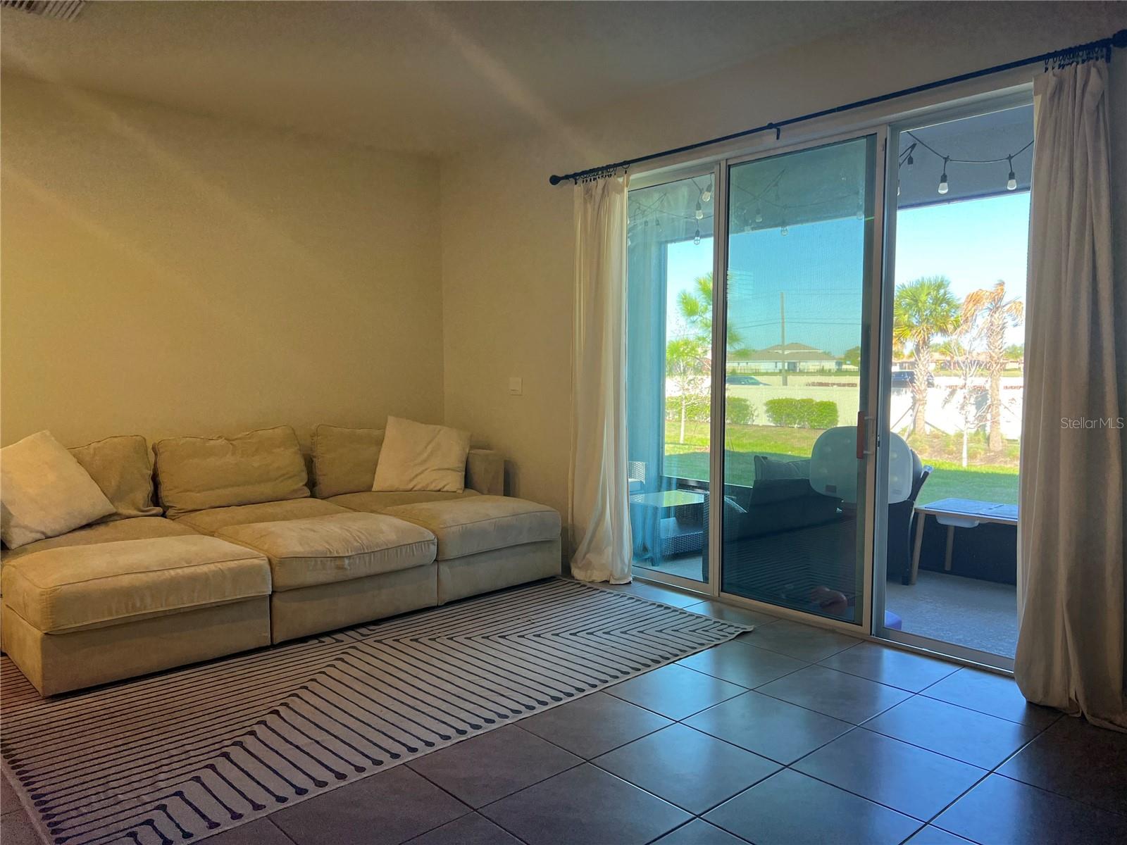 184 MANGROVE SHADE CIR, APOLLO BEACH, FL, 33572