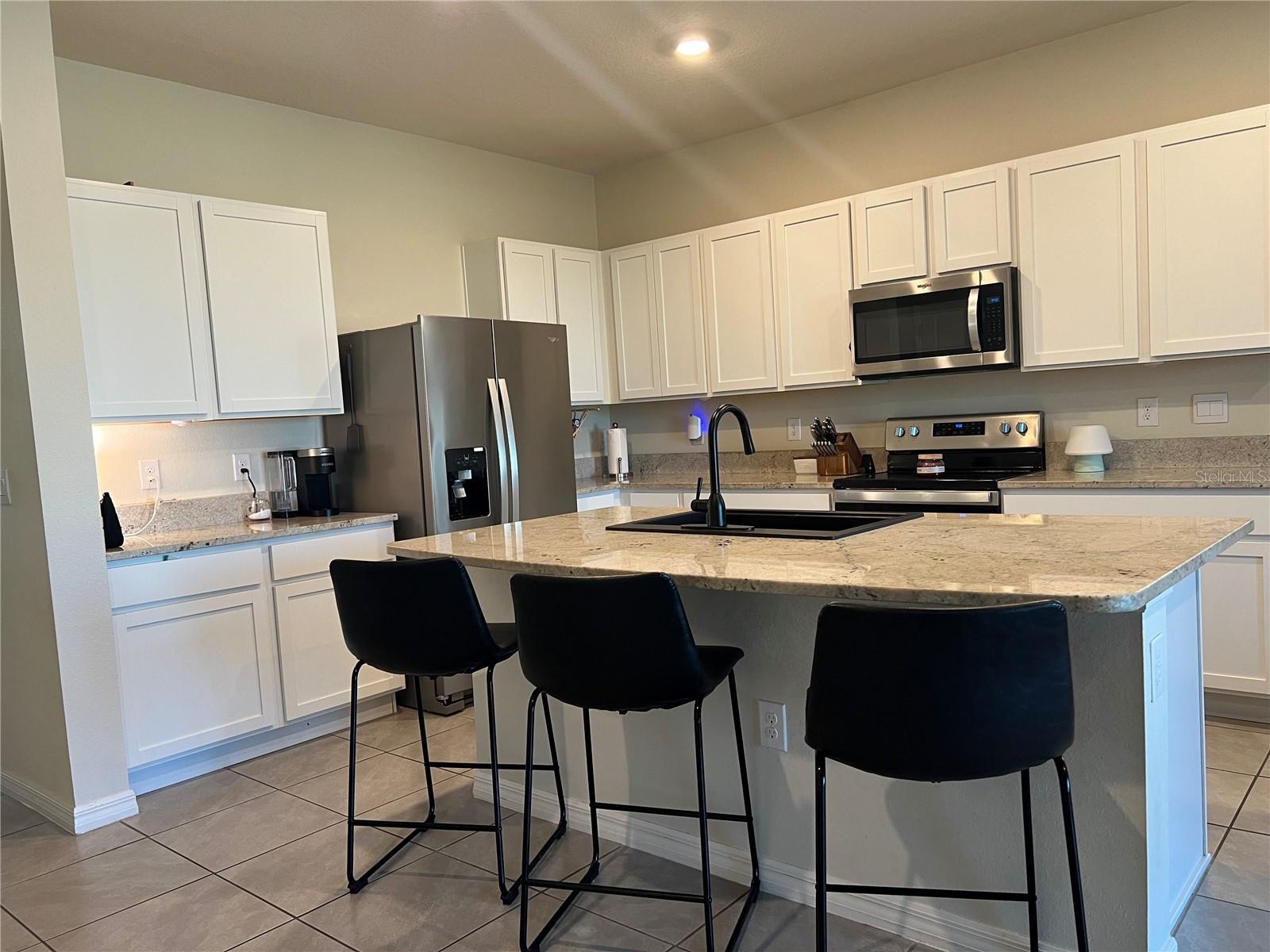 184 MANGROVE SHADE CIR, APOLLO BEACH, FL, 33572