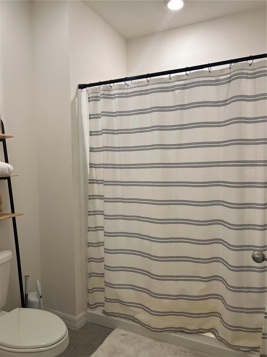 184 MANGROVE SHADE CIR, APOLLO BEACH, FL, 33572