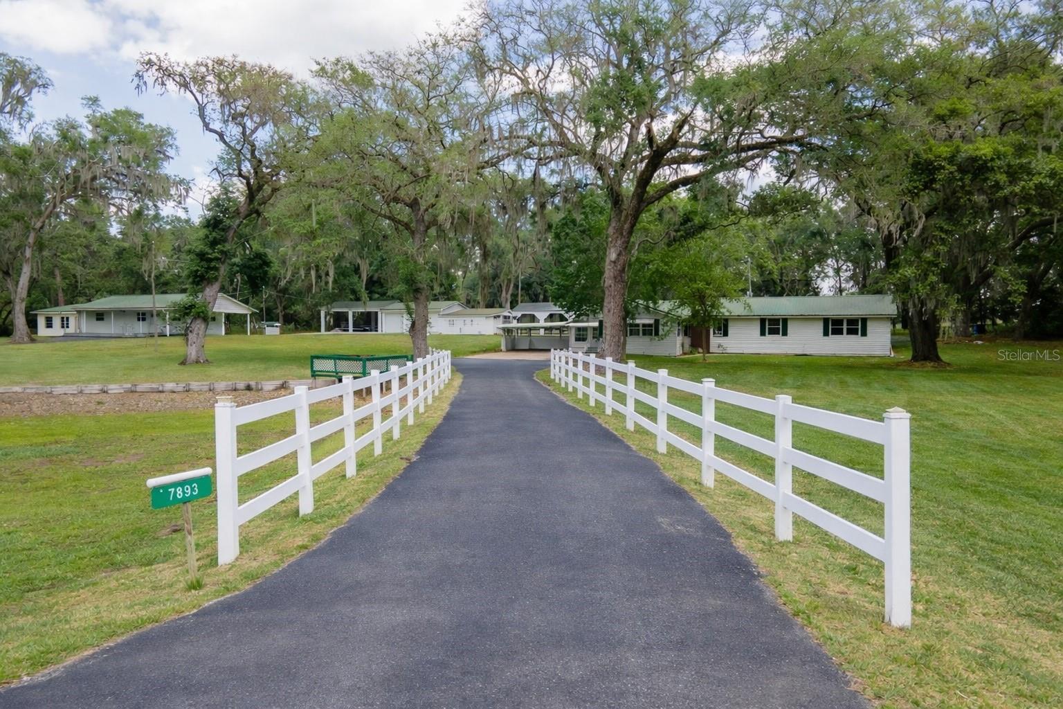 7893 S US HIGHWAY 441, LAKE CITY, FL, 32025