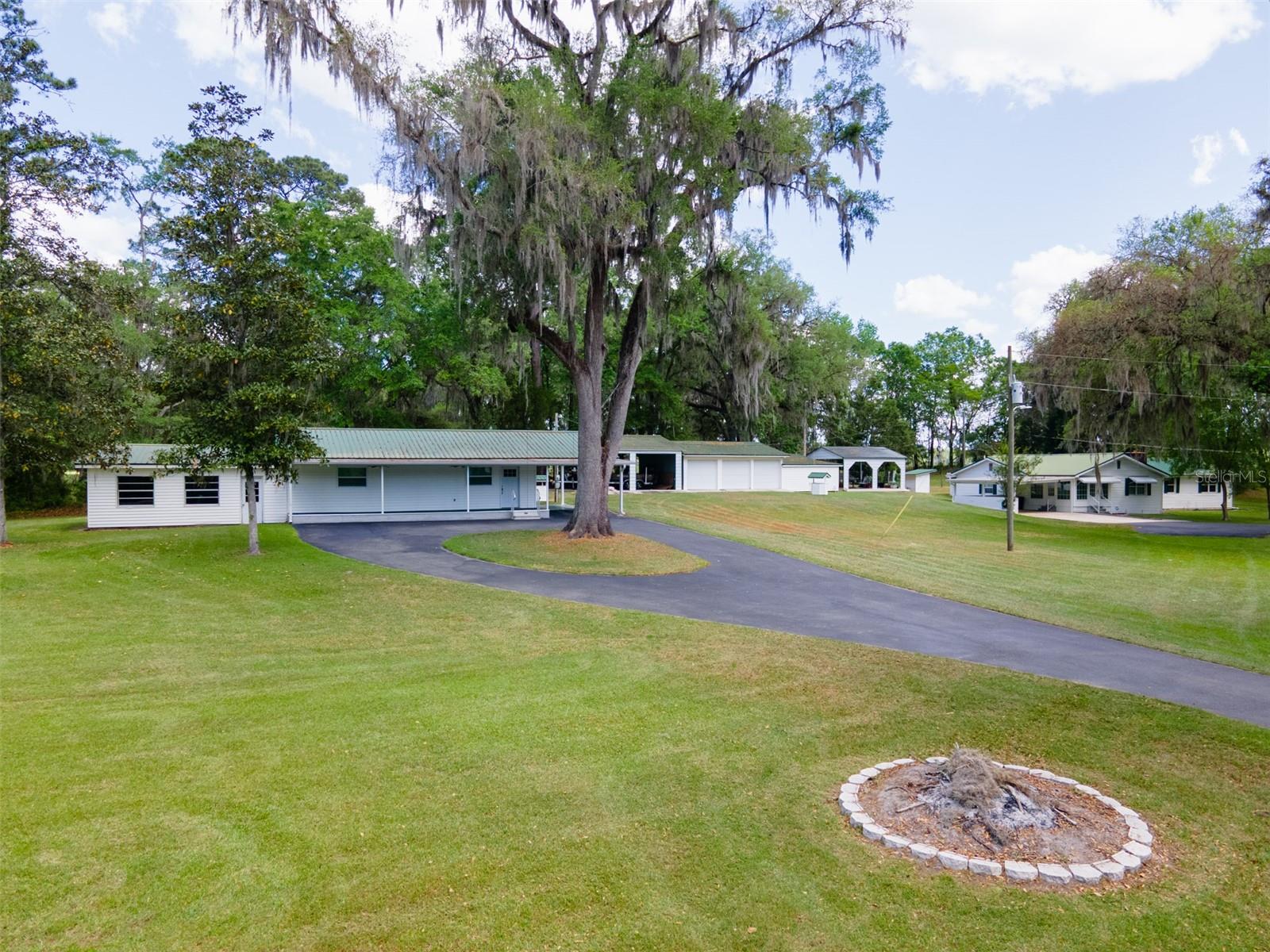 7893 S US HIGHWAY 441, LAKE CITY, FL, 32025