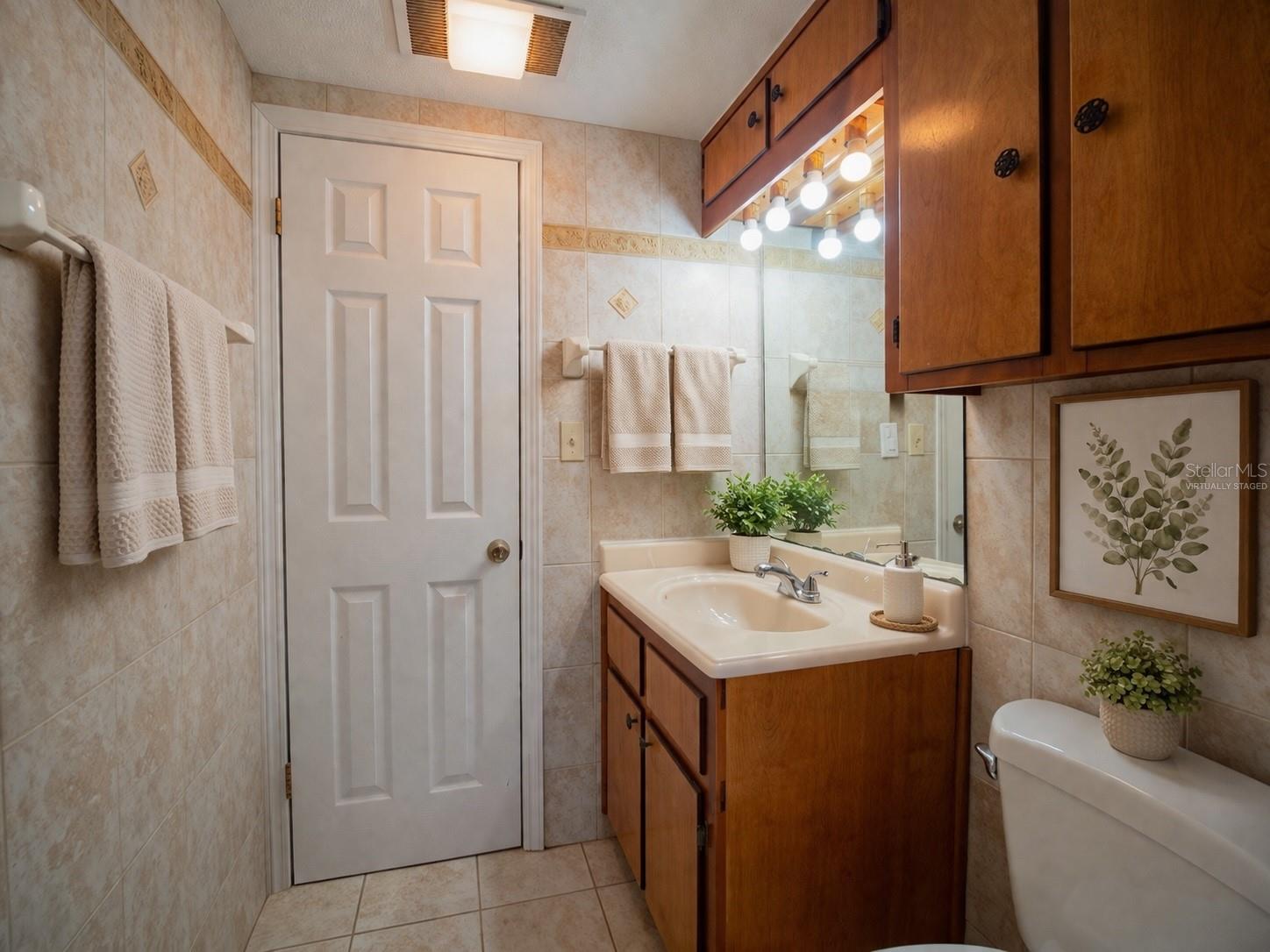 7893 S US HIGHWAY 441, LAKE CITY, FL, 32025