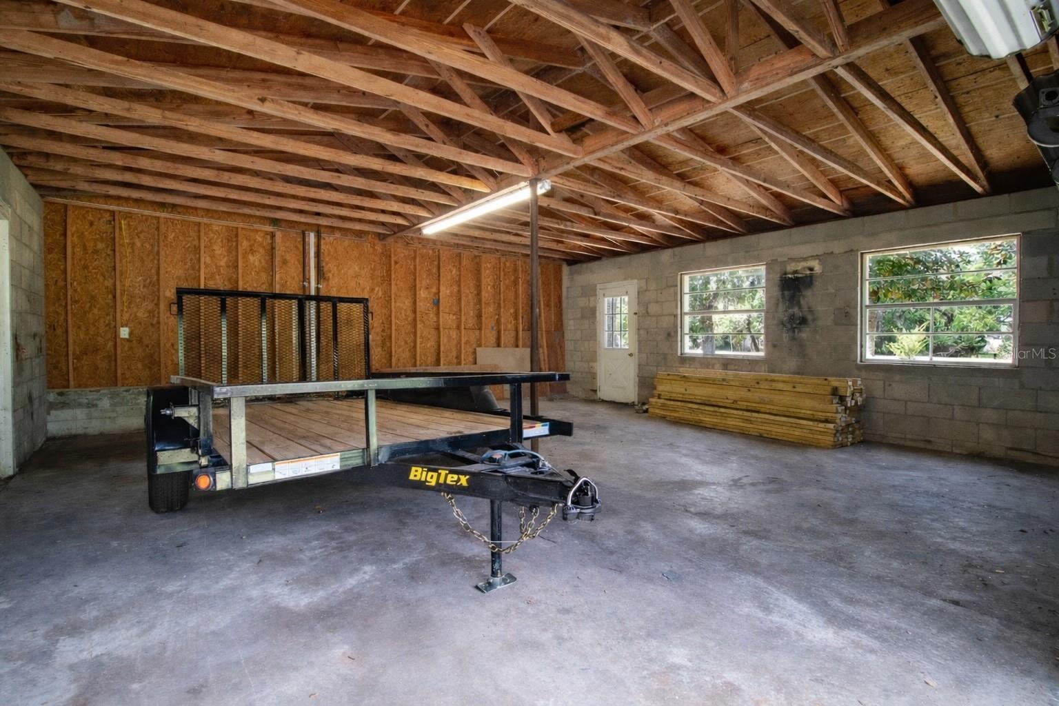 7893 S US HIGHWAY 441, LAKE CITY, FL, 32025