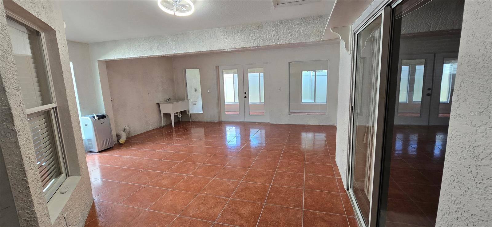 1810 GREYSTONE HEIGHTS DR, VALRICO, FL, 33594
