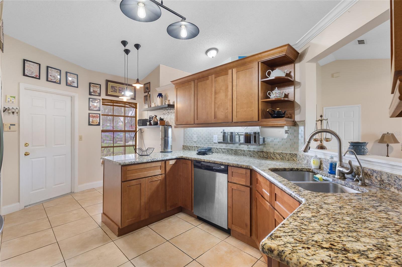 9858 BALMORAL CIR, ORLANDO, FL, 32817