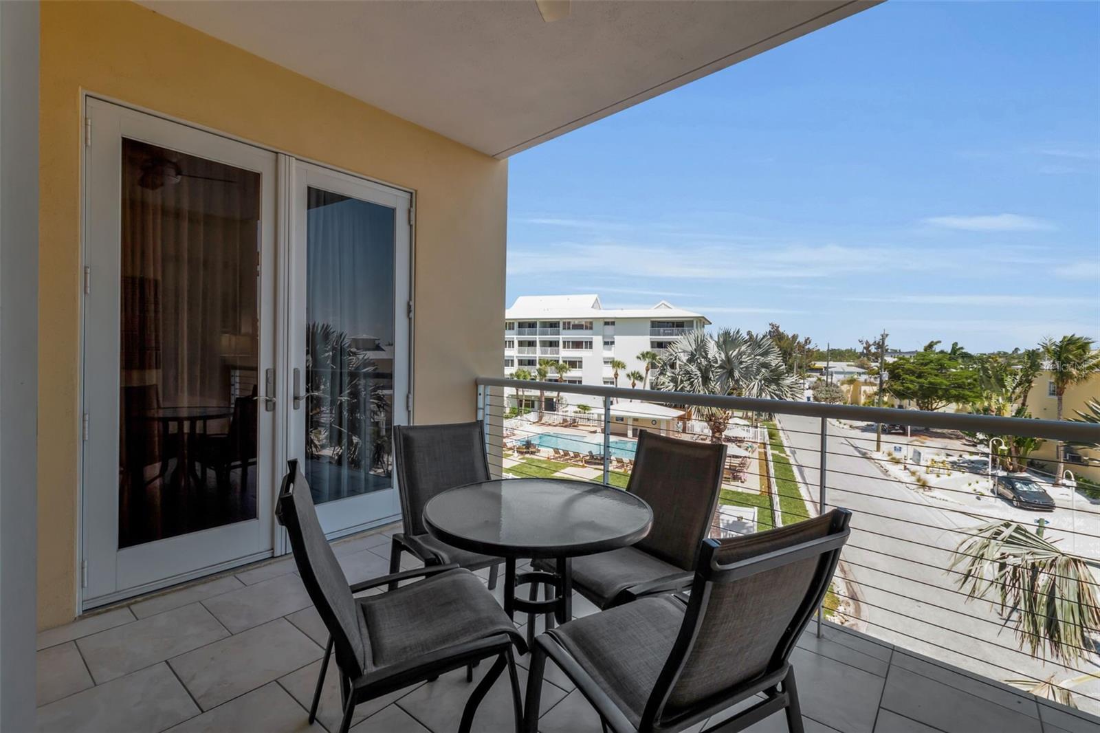 915 SEASIDE DR #310, SARASOTA, FL, 34242