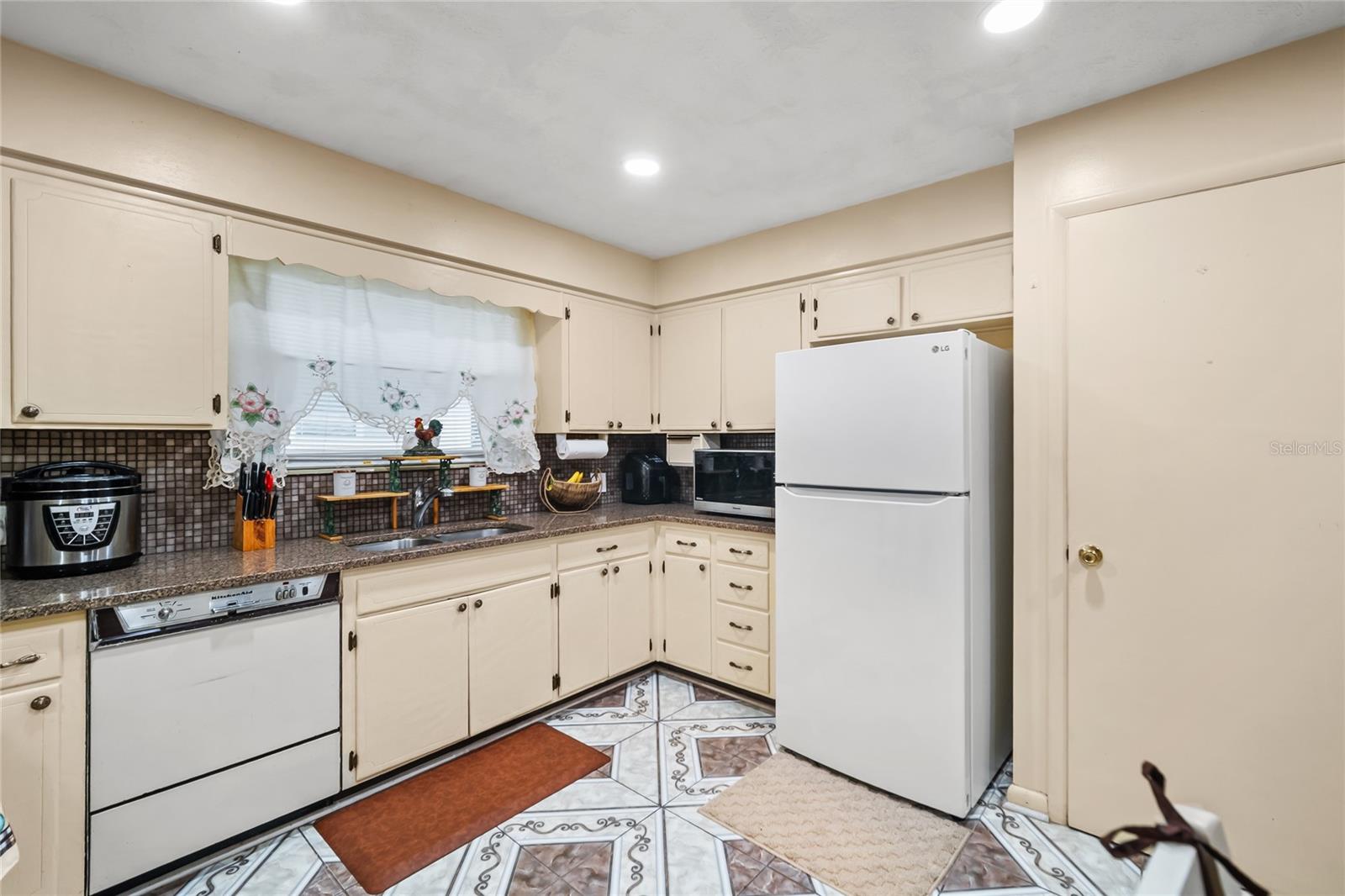 8557 VERMANTH RD, JACKSONVILLE, FL, 32211