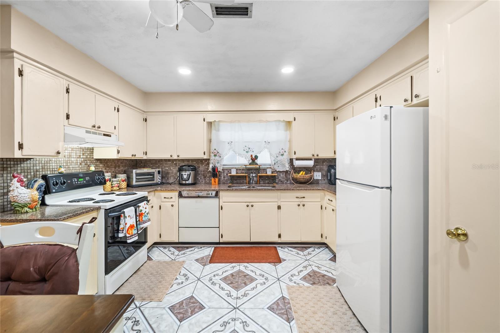 8557 VERMANTH RD, JACKSONVILLE, FL, 32211