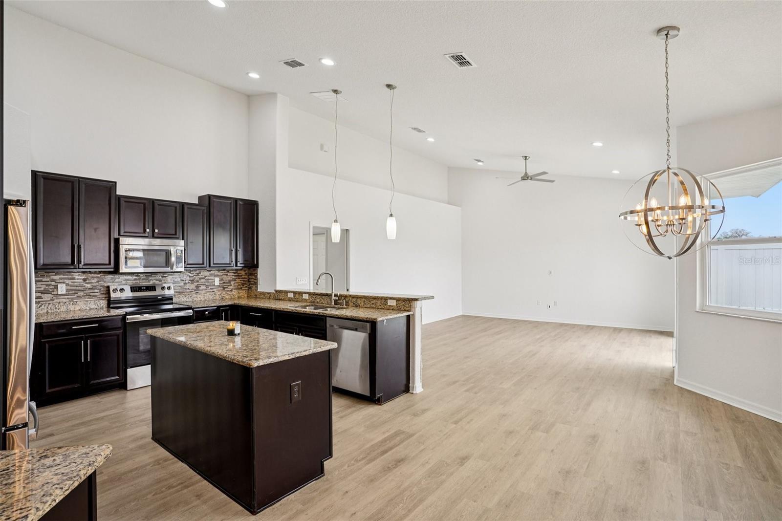 12371 NE 48TH CIR, OXFORD, FL, 34484