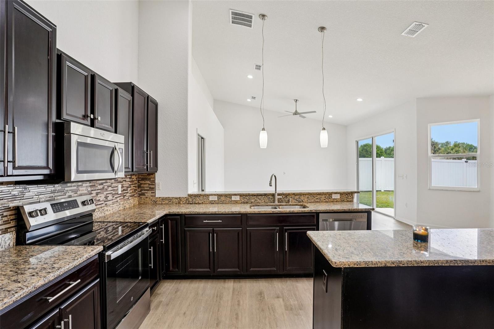 12371 NE 48TH CIR, OXFORD, FL, 34484