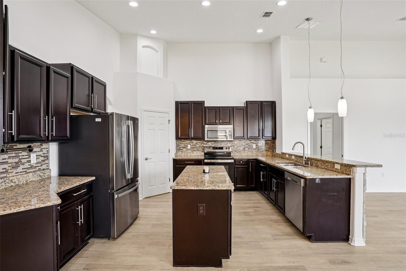 12371 NE 48TH CIR, OXFORD, FL, 34484