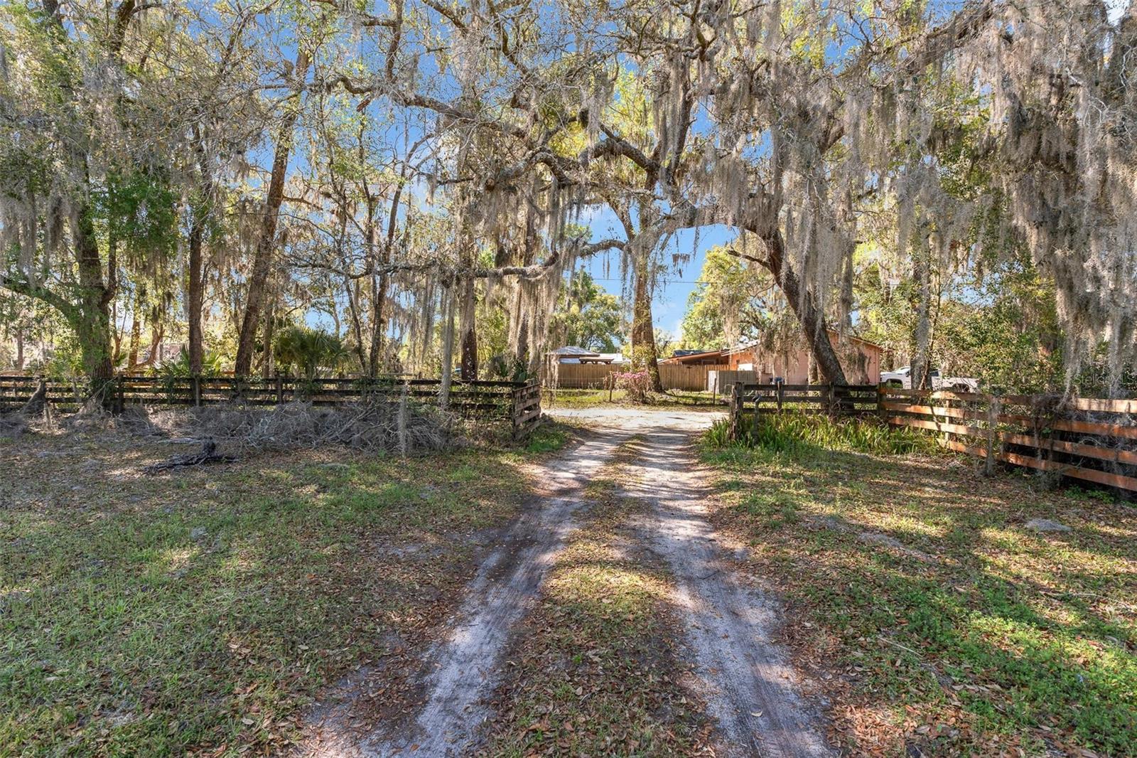 475 E NEW YORK AVE, ORANGE CITY, FL, 32763
