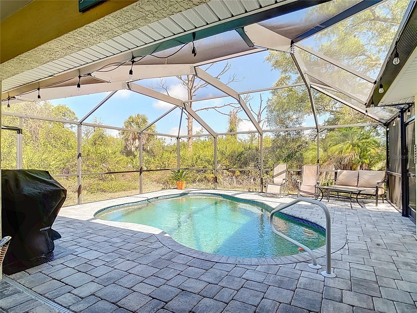 208 JENNIFER DR, ROTONDA WEST, FL, 33947