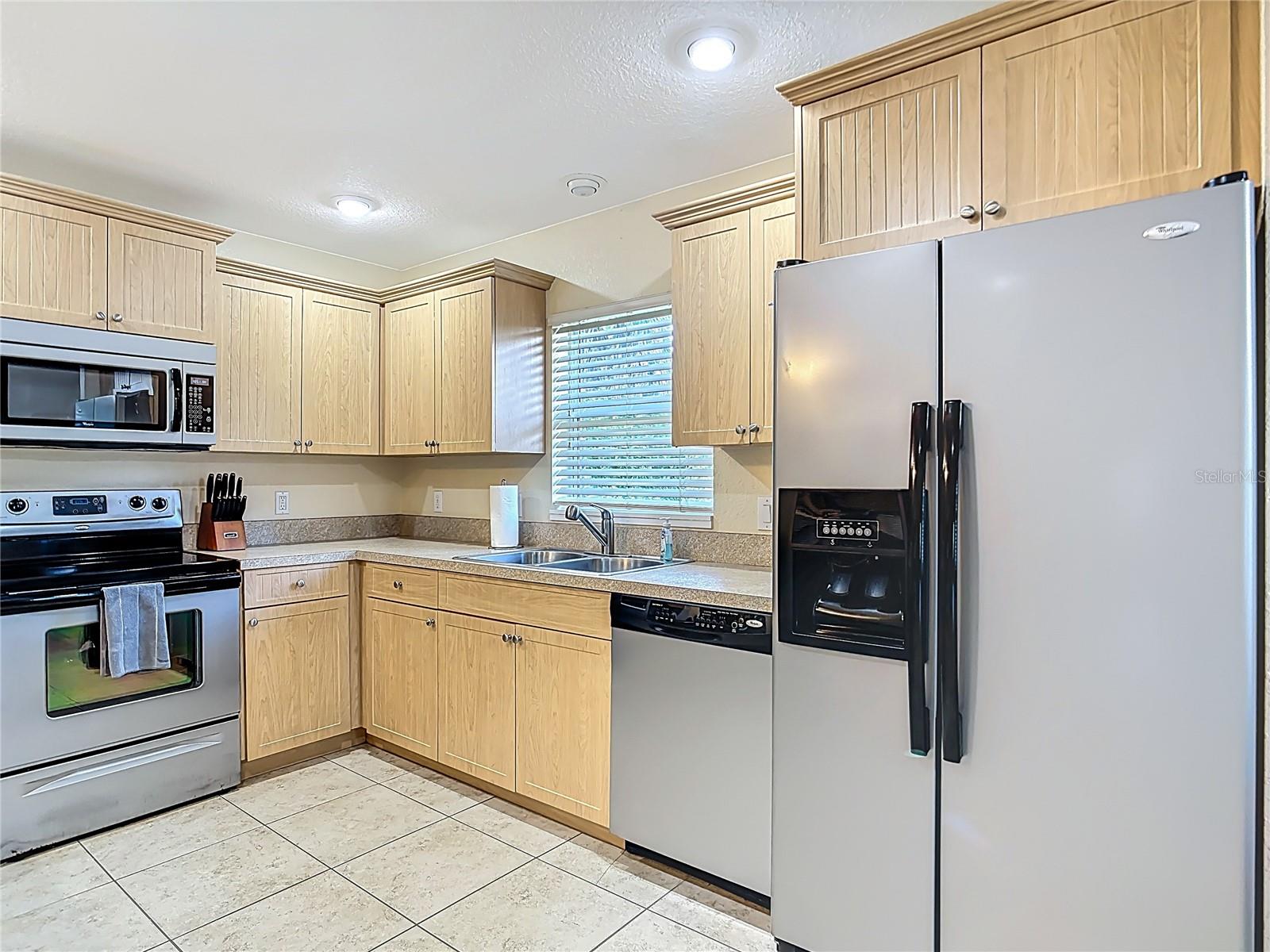 208 JENNIFER DR, ROTONDA WEST, FL, 33947