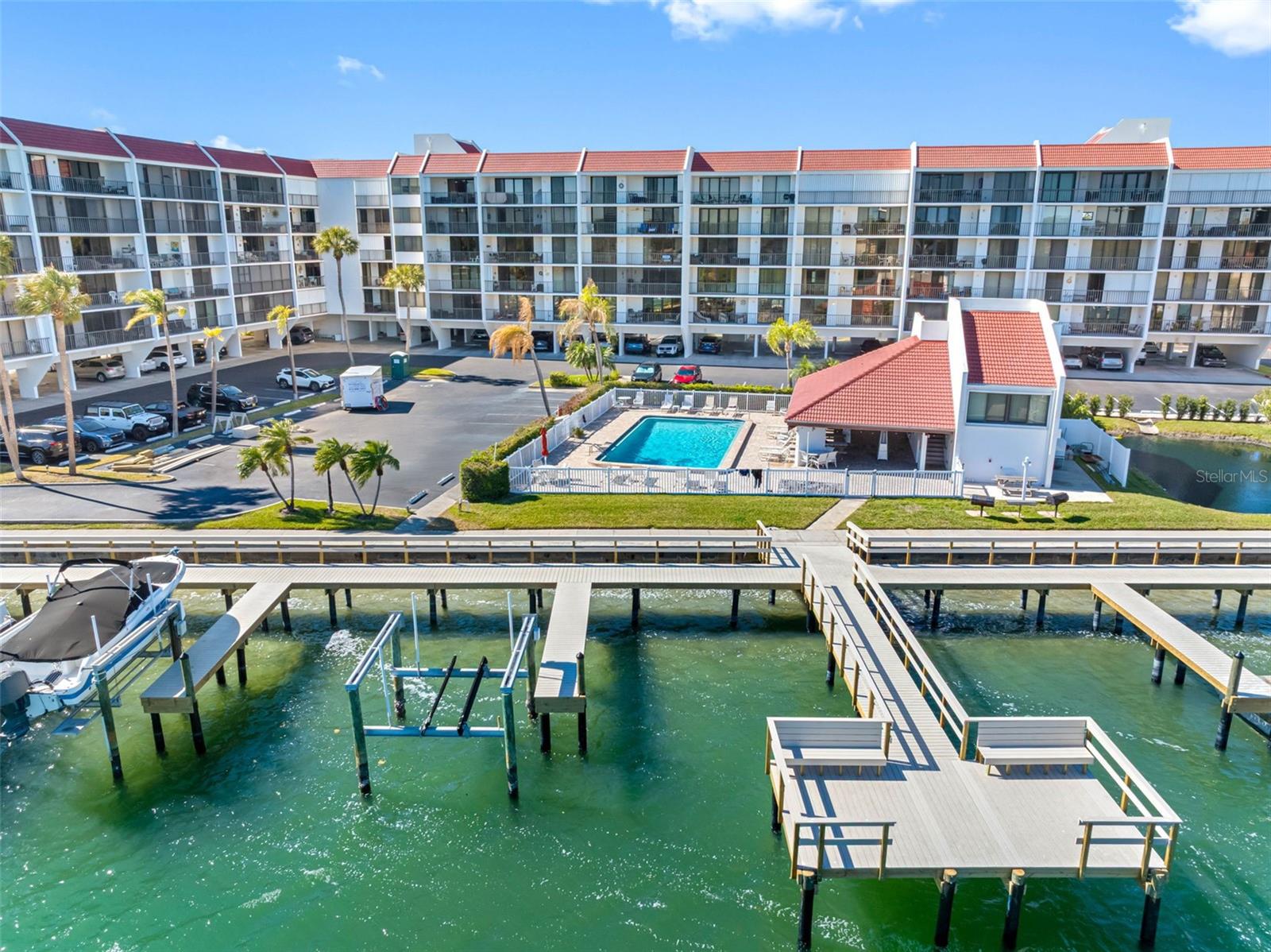 .. Brand New Promenade Walkway.. Day Dock with Path to the Heated Pool. This was almost a year project having the Promenade Built. A marvelous piece of Construction. It's over 500 Feet Long and accomodates over 45 Boat Slips - A Walkable Promenade for all Owners - Day Dock and Fishing Dock.