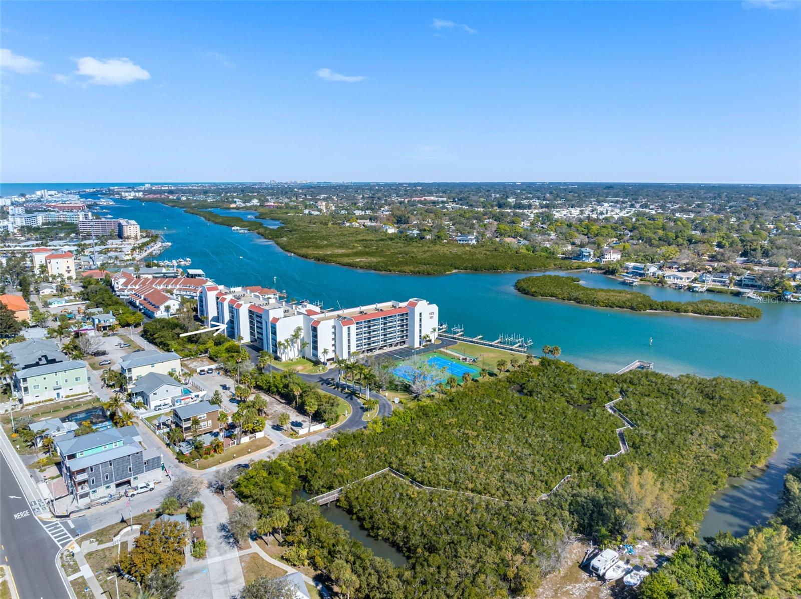 ... Vista Bay Aerial - Looking North Up Intracoastal.