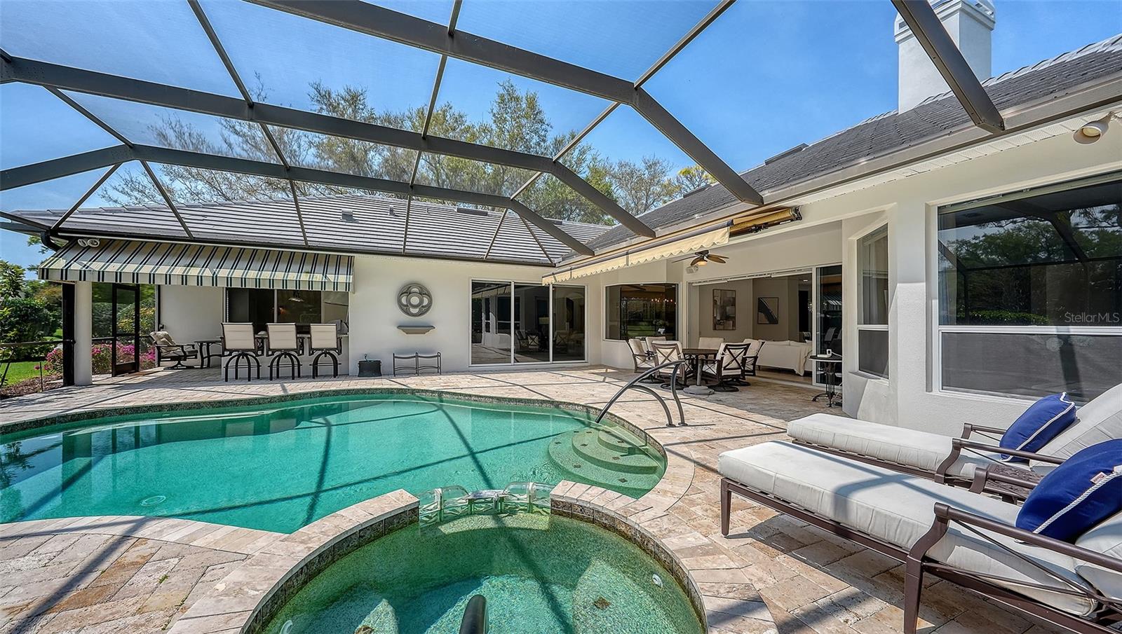 A4686927 Property Photo