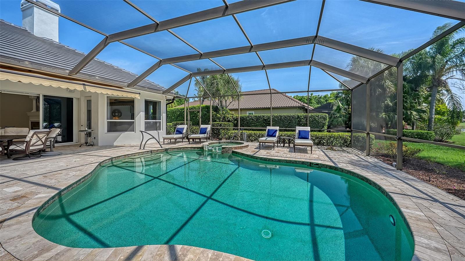 A4686927 Property Photo