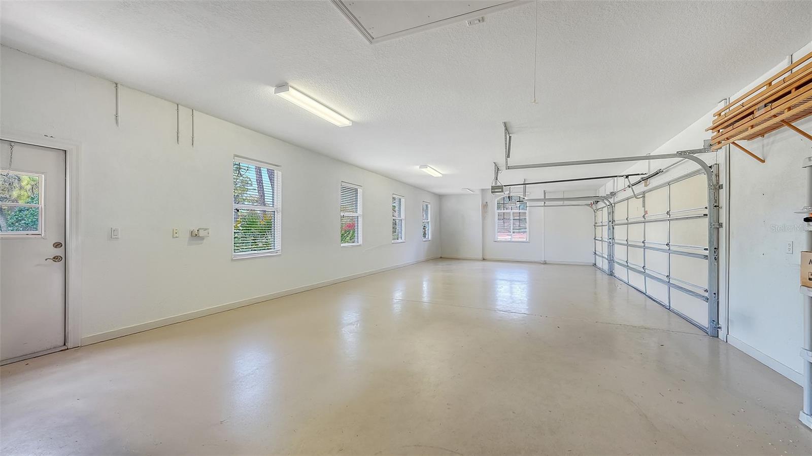 A4686927 Property Photo